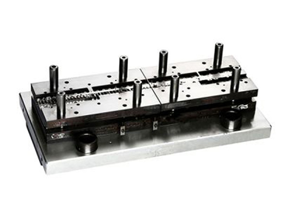 塑膠模具的制作過(guò)程復(fù)雜嗎